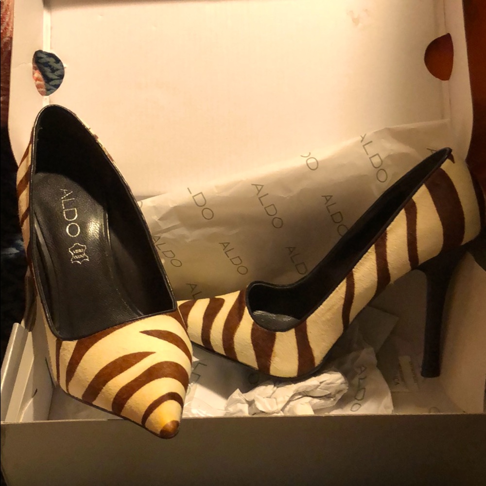 Also pumps feels like animal skin